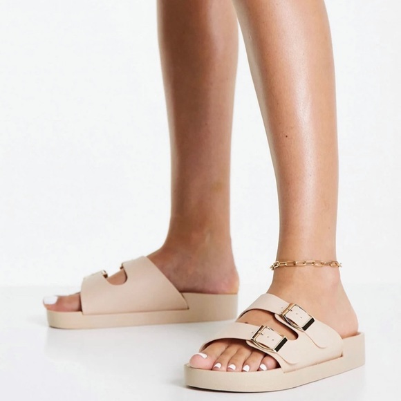 London Rebel wide fit double buckle sandal - Picture 2 of 3